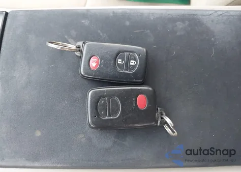 2012 Toyota Prius V Two z USA, uszkodzony, nr VIN JTDZN3EU6C3067226